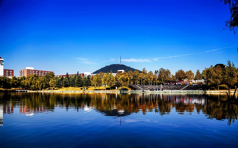 安徽新华学院校园风景