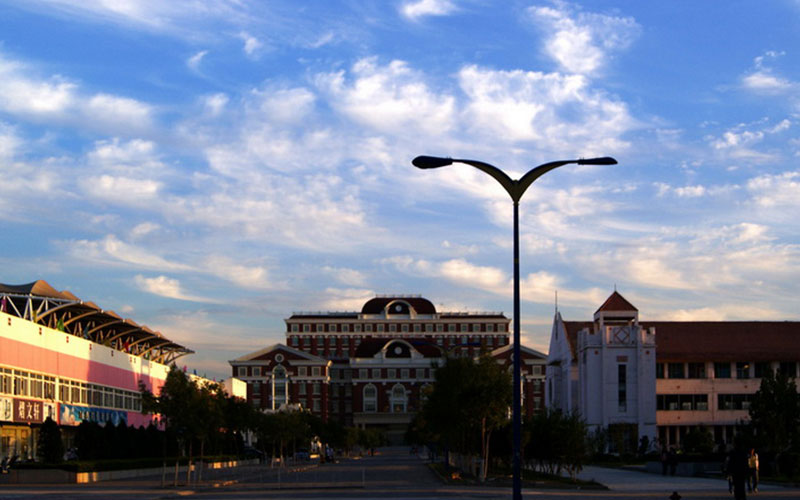 天津外国语大学校园风景