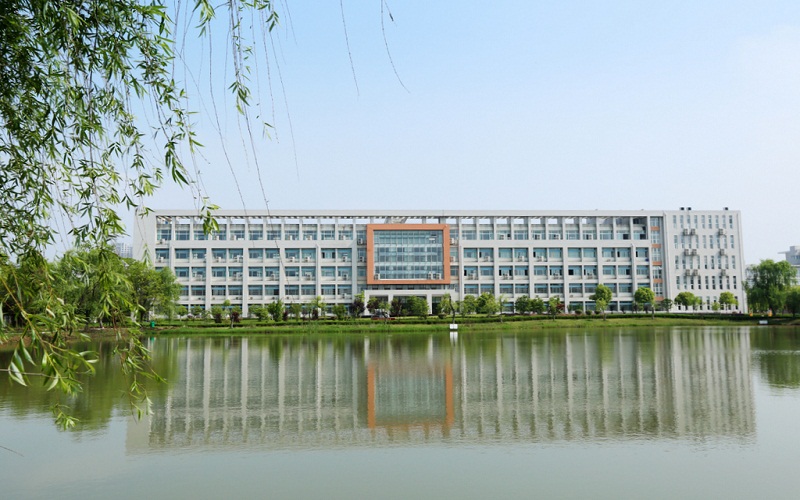 安徽商贸职业技术学院校园风景