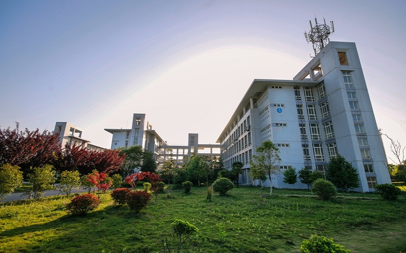 安徽电子信息职业技术学院校园风景