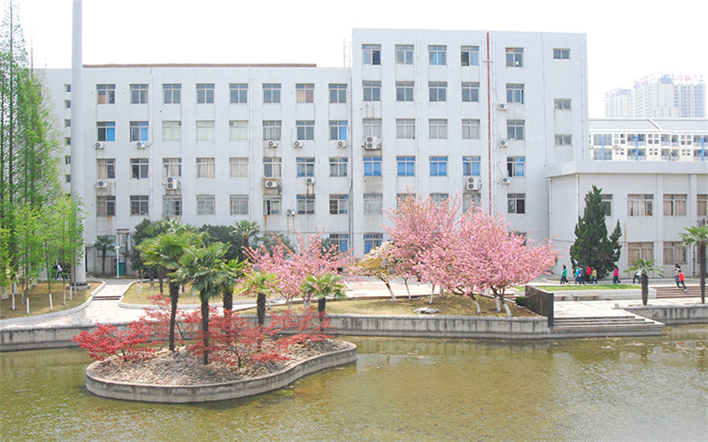 安徽邮电职业技术学院校园风景