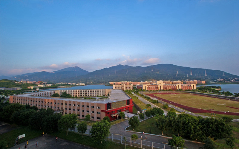 仰恩大学校园风景