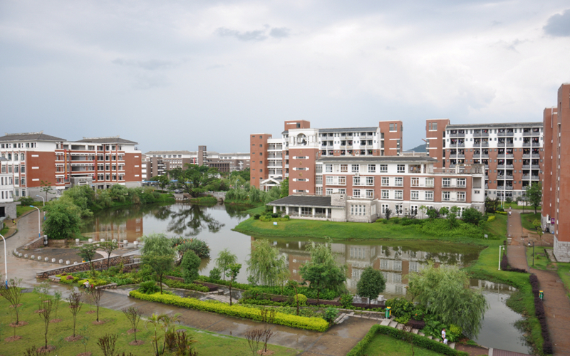 福建华南女子职业学院校园风景
