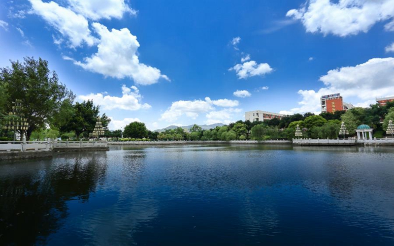 湄洲湾职业技术学院校园风景