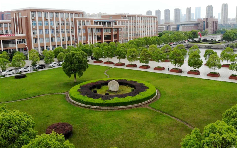 江西科技师范大学校园风景