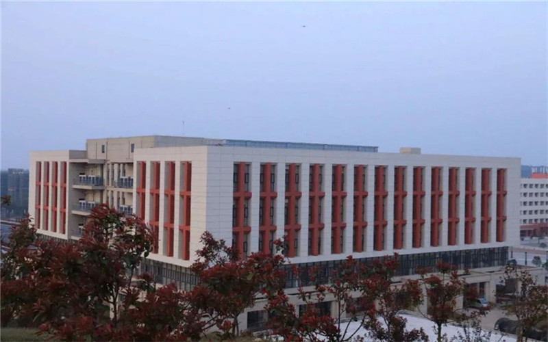 江西财经大学现代经济管理学院校园风景