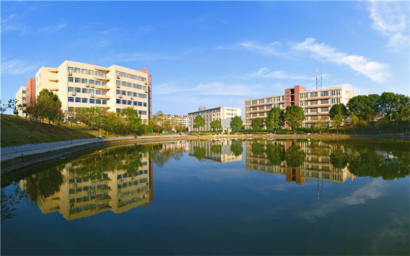 江西旅游商贸职业学院校园风景