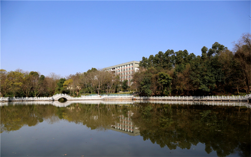 江西环境工程职业学院校园风景