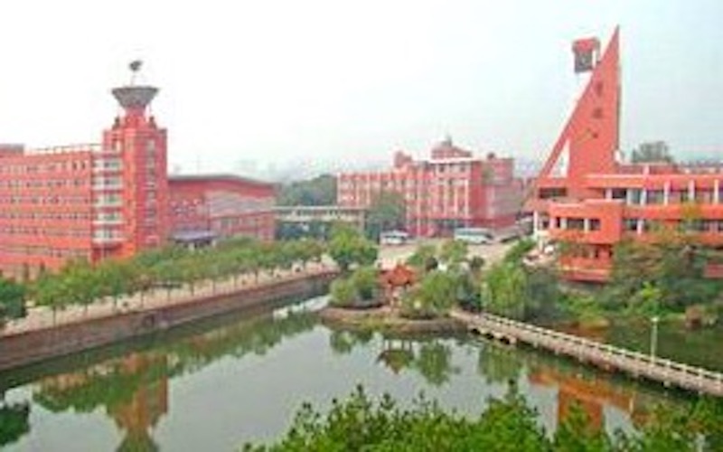 鹰潭职业技术学院校园风景