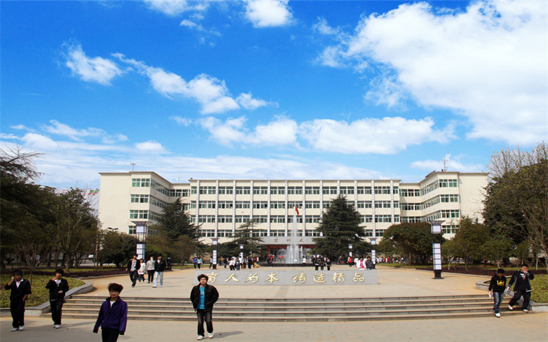 江西信息应用职业技术学院校园风景