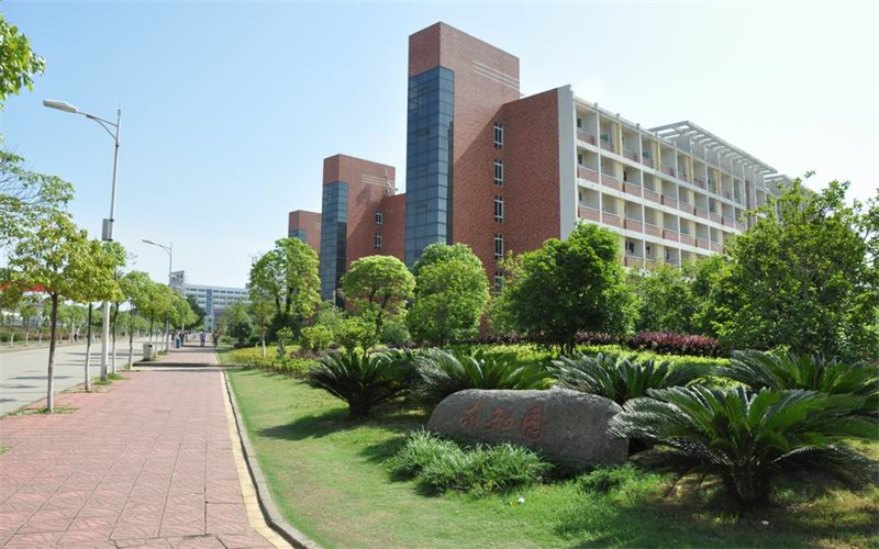 江西交通职业技术学院校园风景