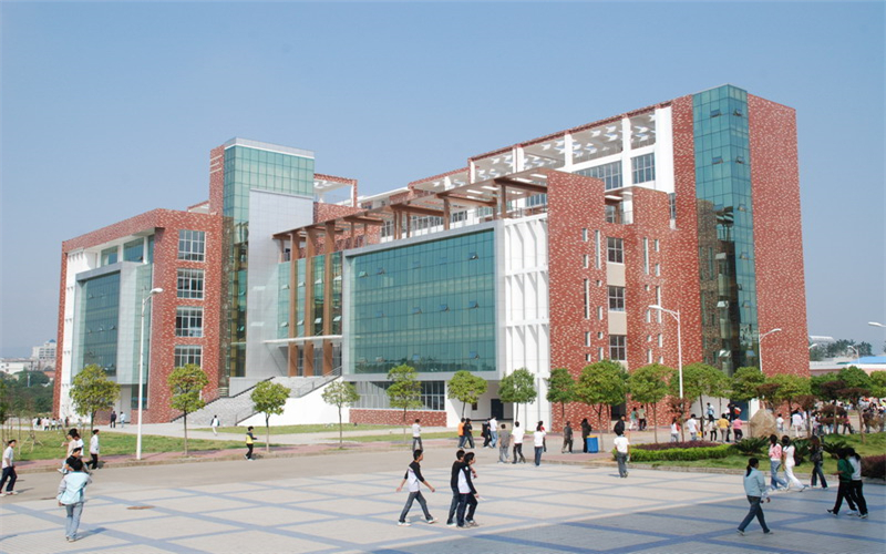 江西交通职业技术学院校园风景