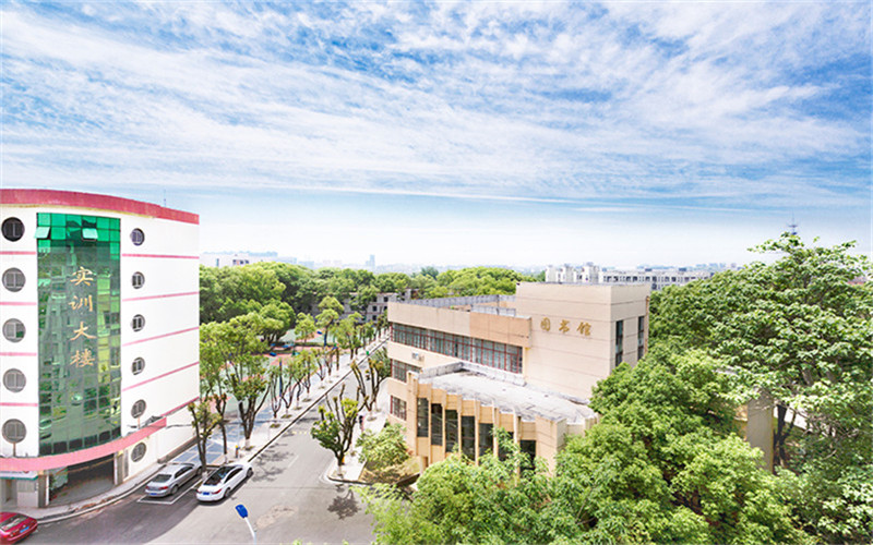 江西青年职业学院校园风景