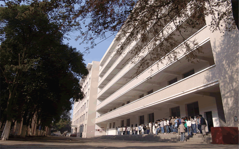 江西农业工程职业学院校园风景