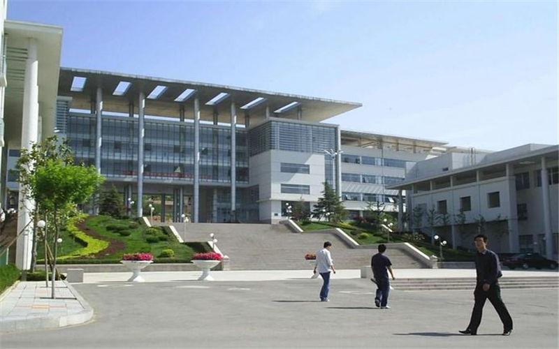青岛科技大学校园风景