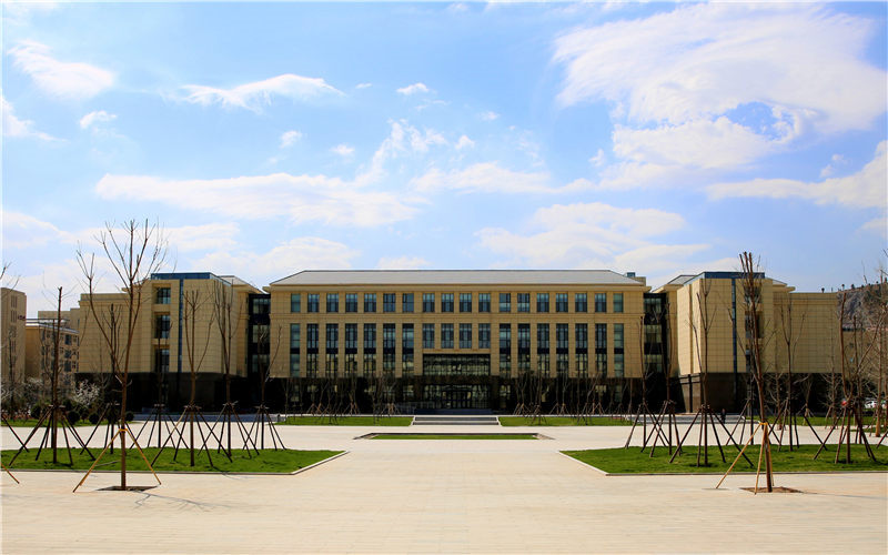 山东财经大学校园风景