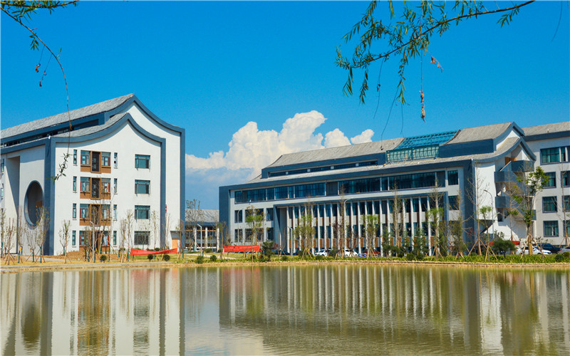 泰山科技学院校园风景