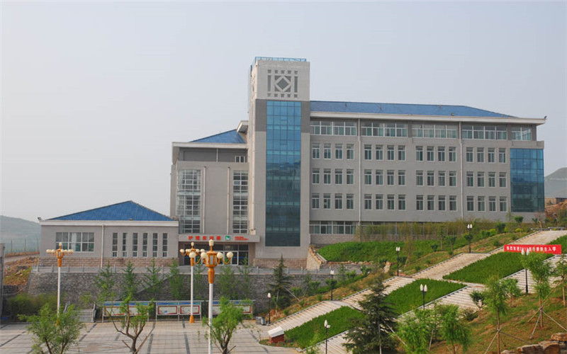 潍坊护理职业学院校园风景