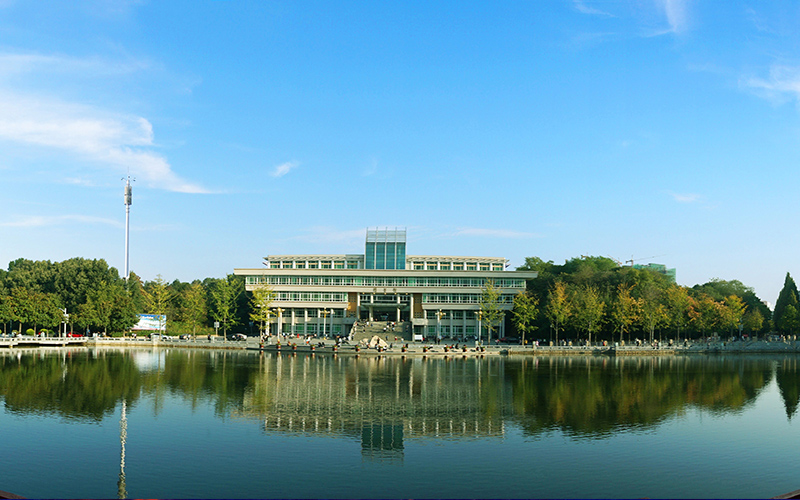 信阳师范大学校园风景