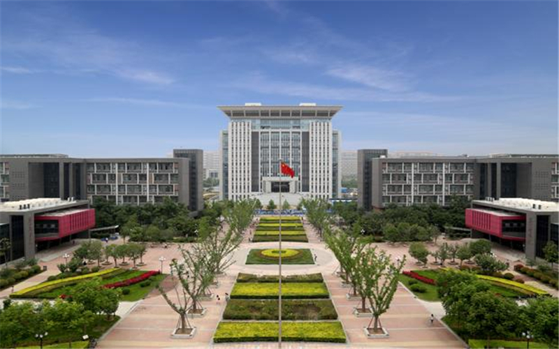 河南财经政法大学校园风景