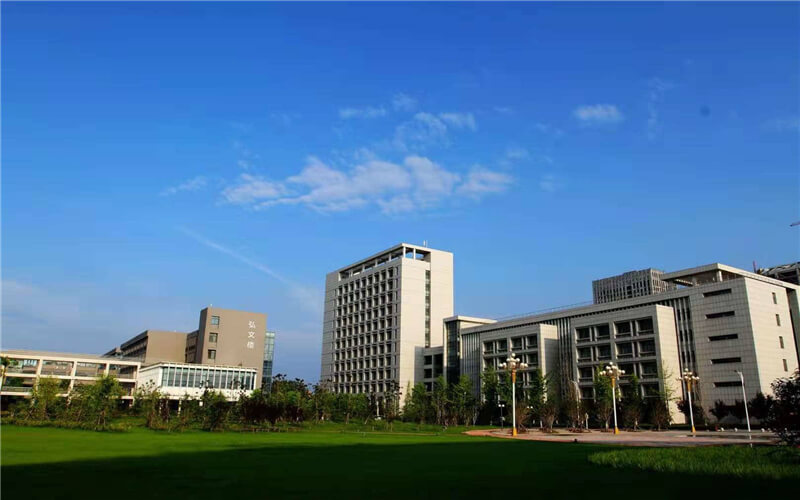 河南财政金融学院校园风景