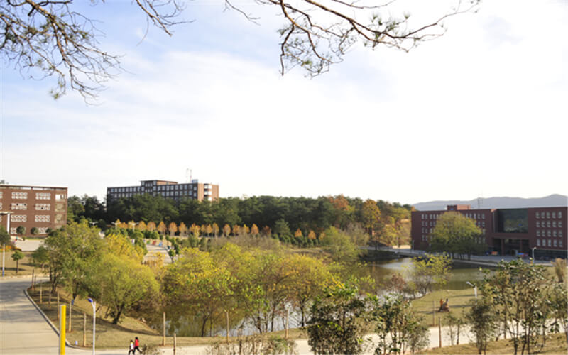 信阳学院校园风景