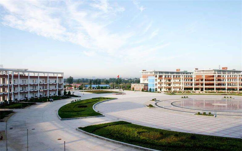 河南职业技术学院校园风景