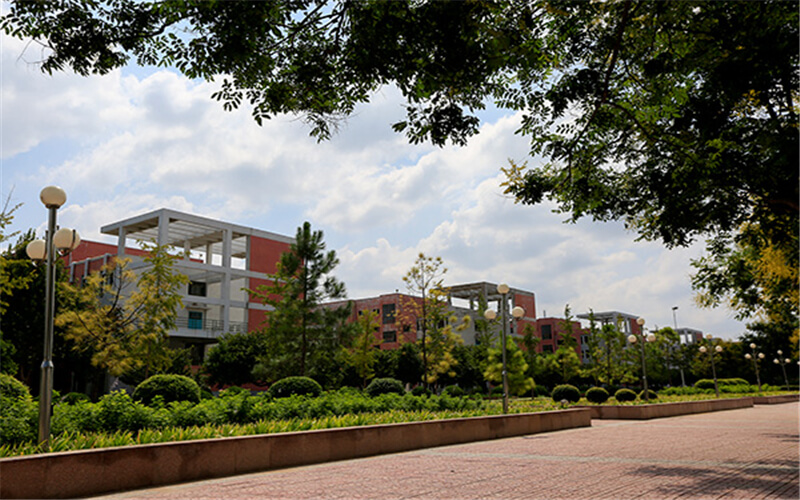濮阳职业技术学院校园风景