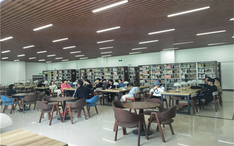 河南测绘职业学院校园风景