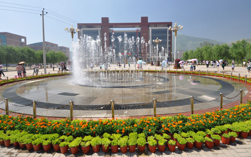 河北民族师范学院校园风景