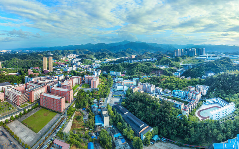 湖北汽车工业学院校园风景