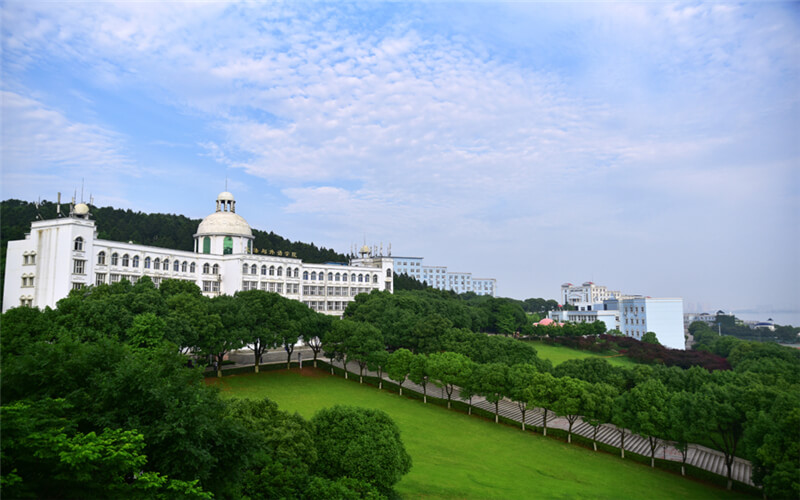 武昌理工学院校园风景