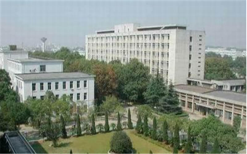 武汉工程大学邮电与信息工程学院校园风景