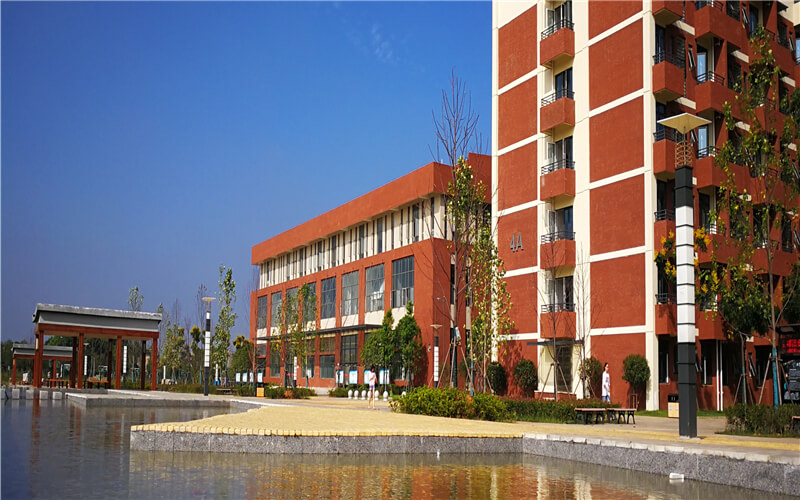 武汉纺织大学外经贸学院校园风景