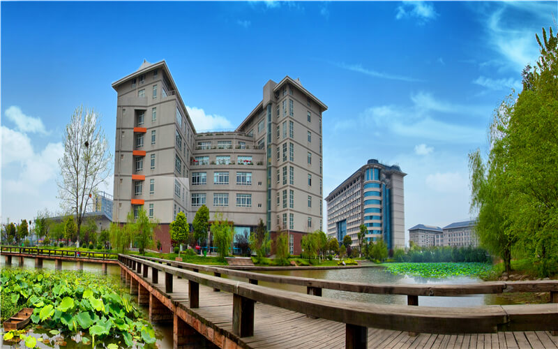 武汉工商学院校园风景