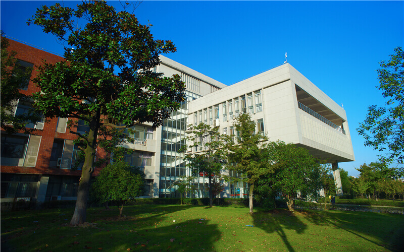 文华学院校园风景