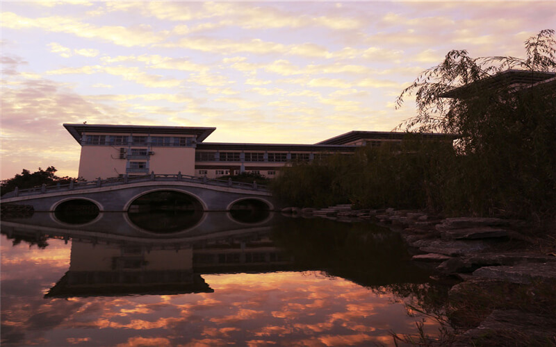 湖北中医药高等专科学校校园风景