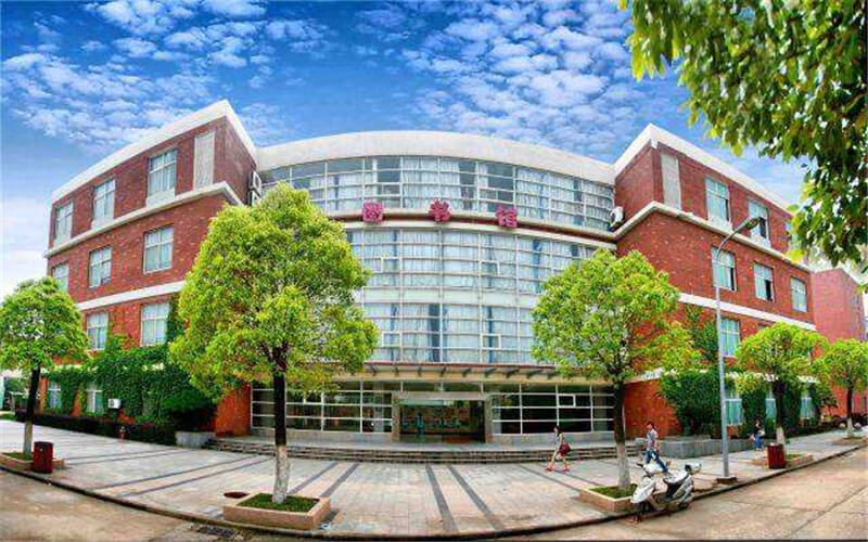 武汉外语外事职业学院校园风景
