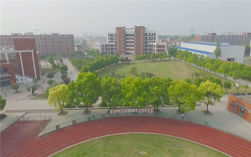 长江艺术工程职业学院校园风景