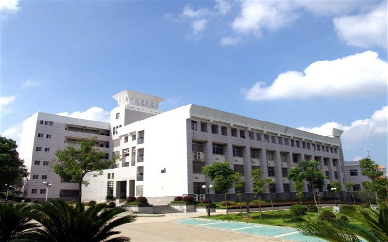 湖南理工学院南湖学院校园风景