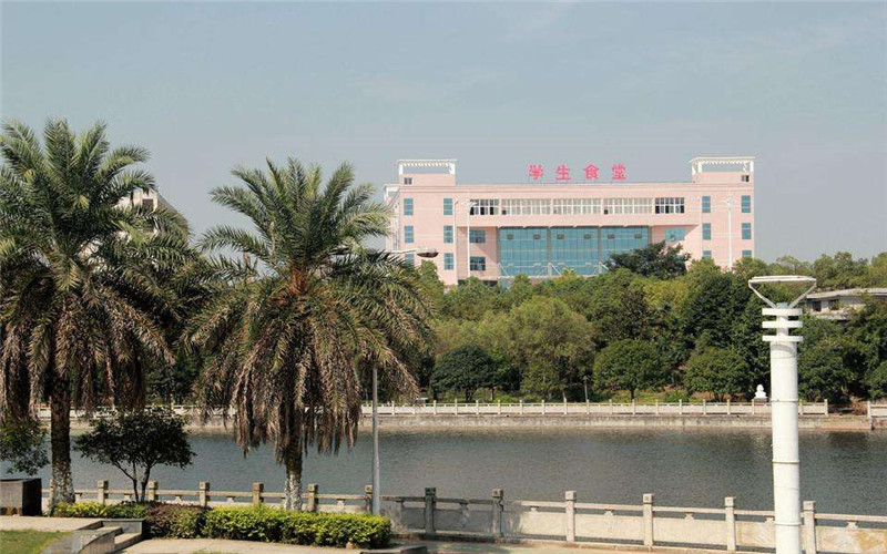 湖南环境生物职业技术学院校园风景