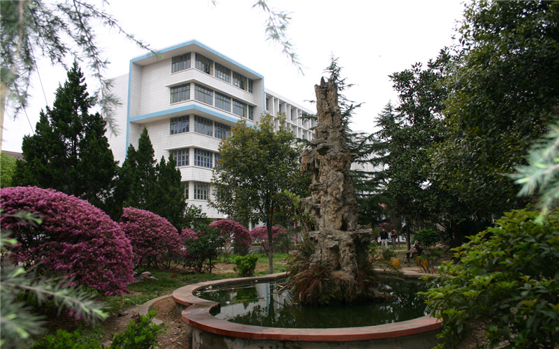 湘潭医卫职业技术学院校园风景