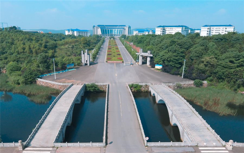 岳阳职业技术学院校园风景