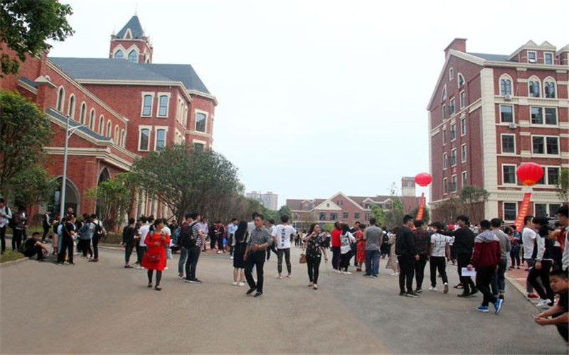 湖南电子科技职业学院校园风景
