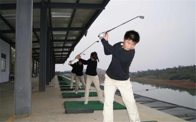 湖南高尔夫旅游职业学院校园风景
