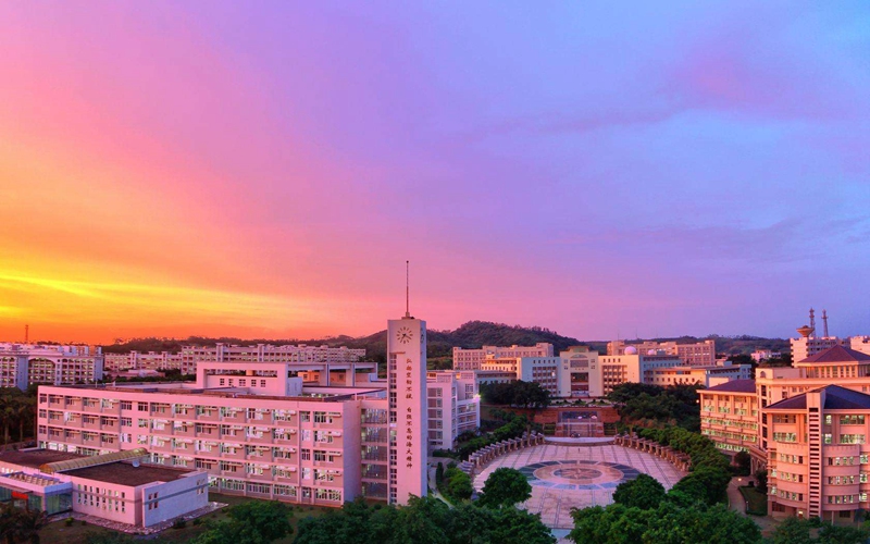 广东海洋大学校园风景