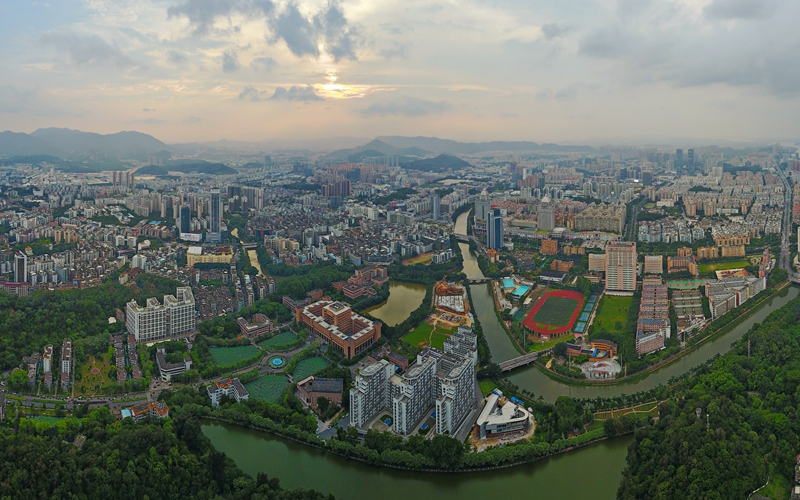 五邑大学校园风景