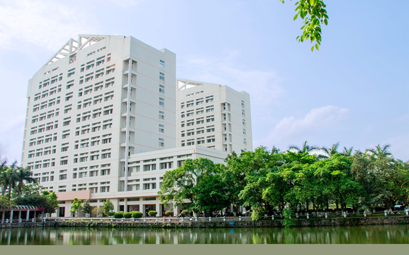 广东石油化工学院校园风景