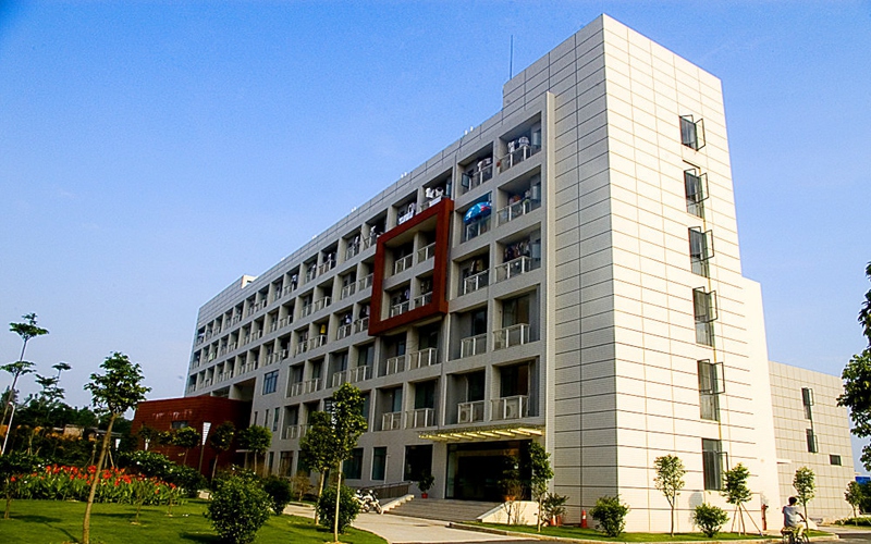 广东外语外贸大学校园风景