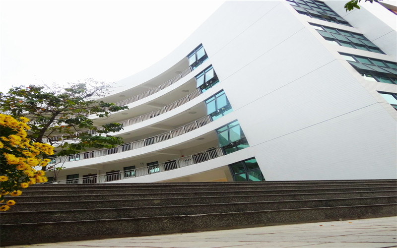 广东建设职业技术学院校园风景